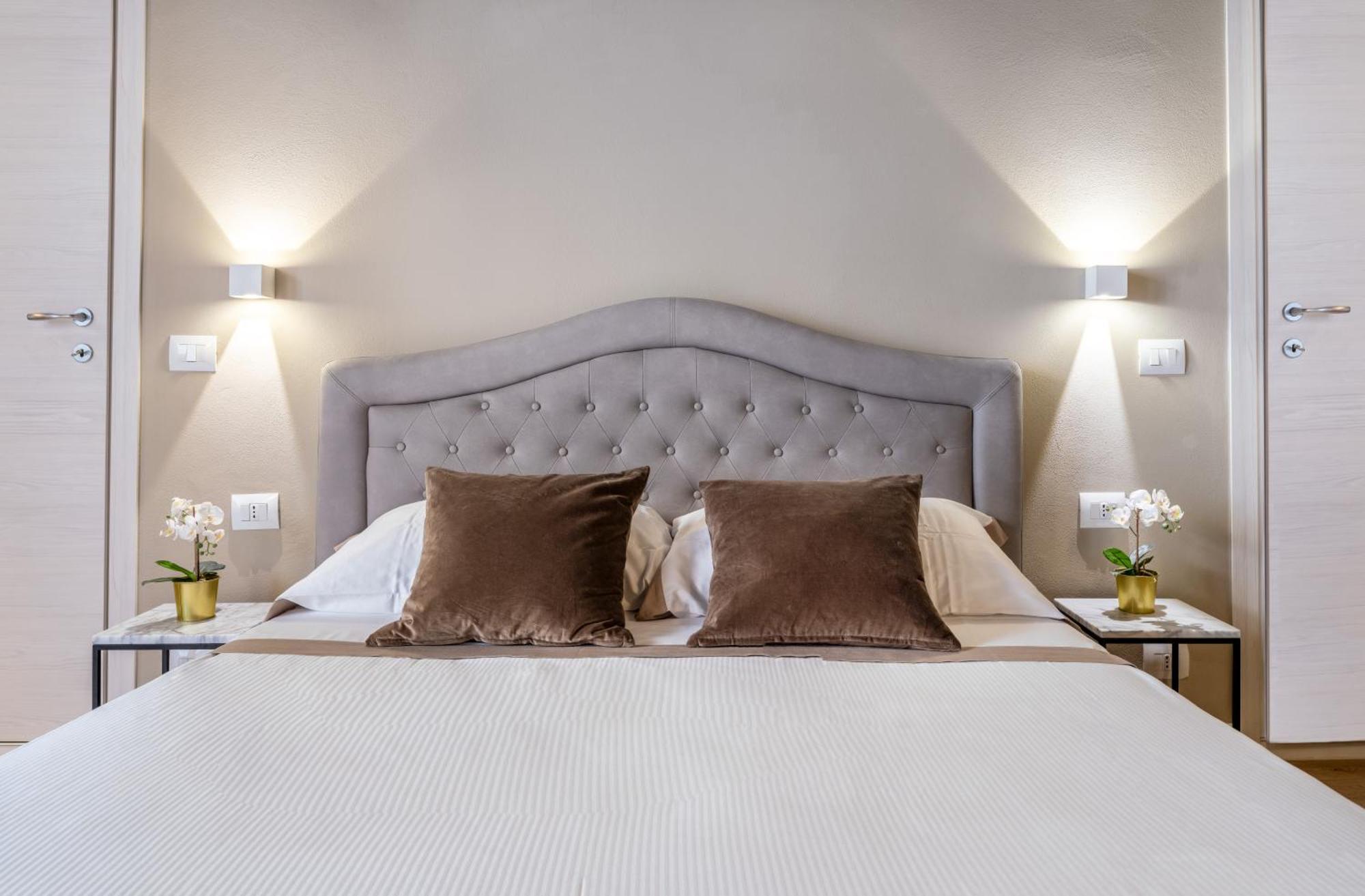 Santa Croce Luxury Suite - Dolcevita Holiday Florenz Exterior foto