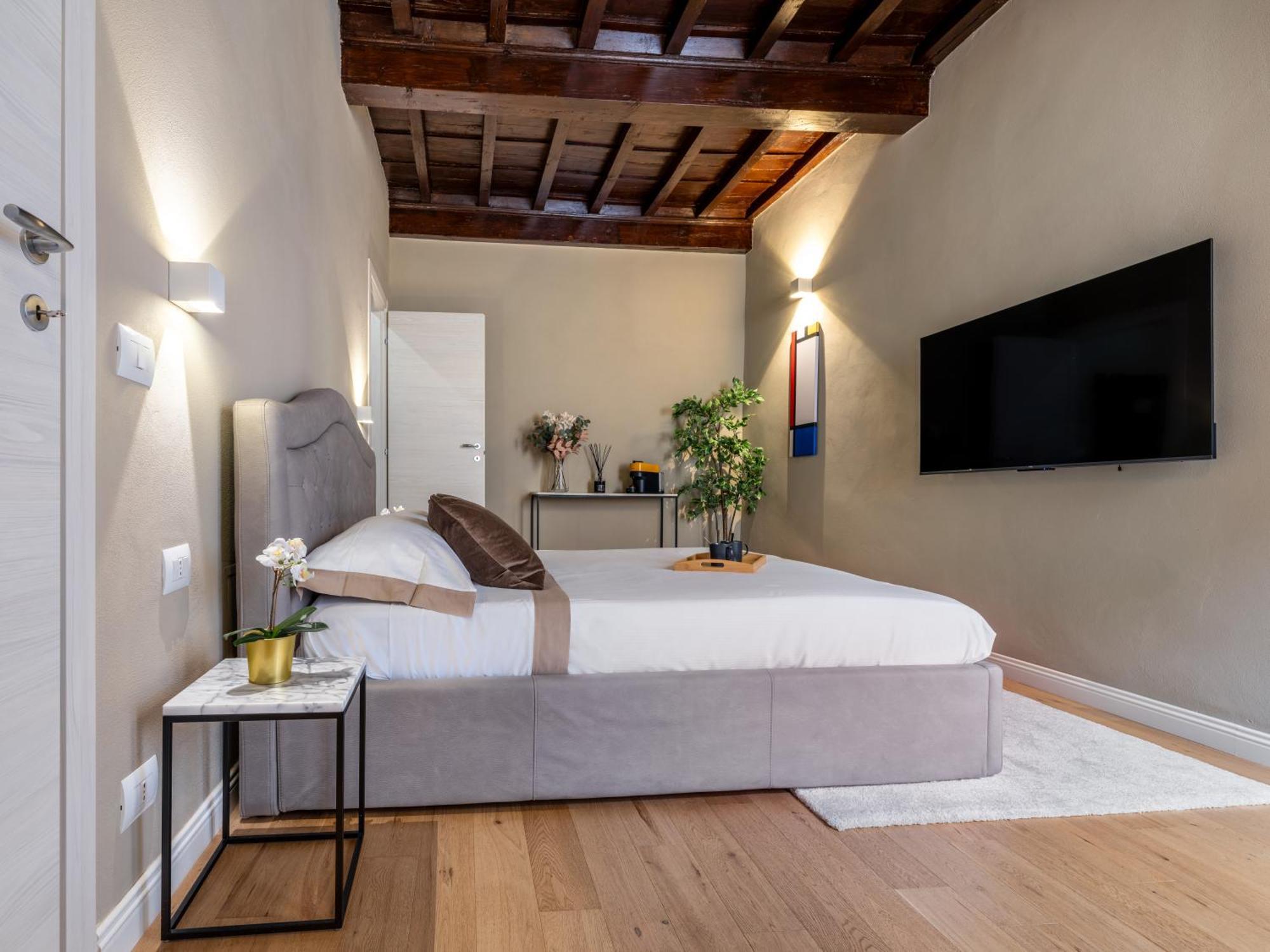 Santa Croce Luxury Suite - Dolcevita Holiday Florenz Exterior foto